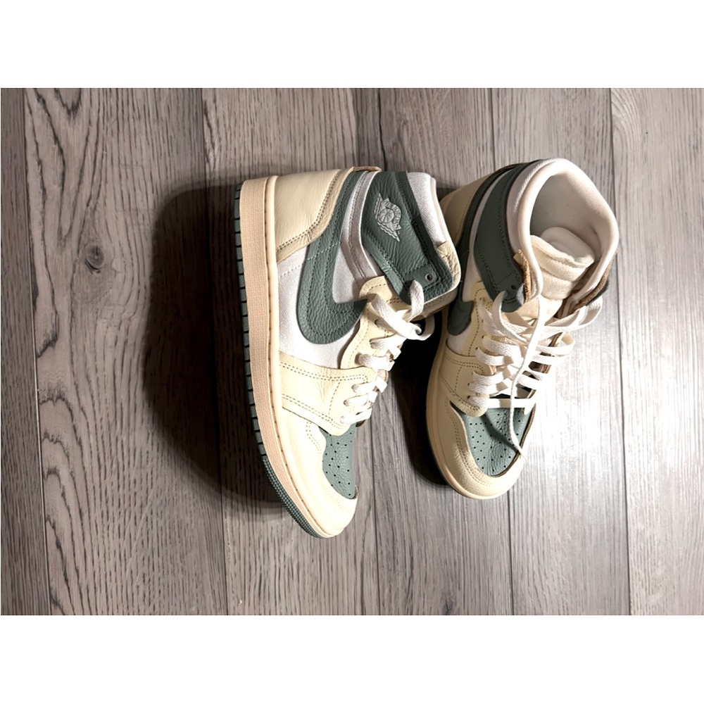 Nike Air Jordan 1 High Sneakers size 7.5